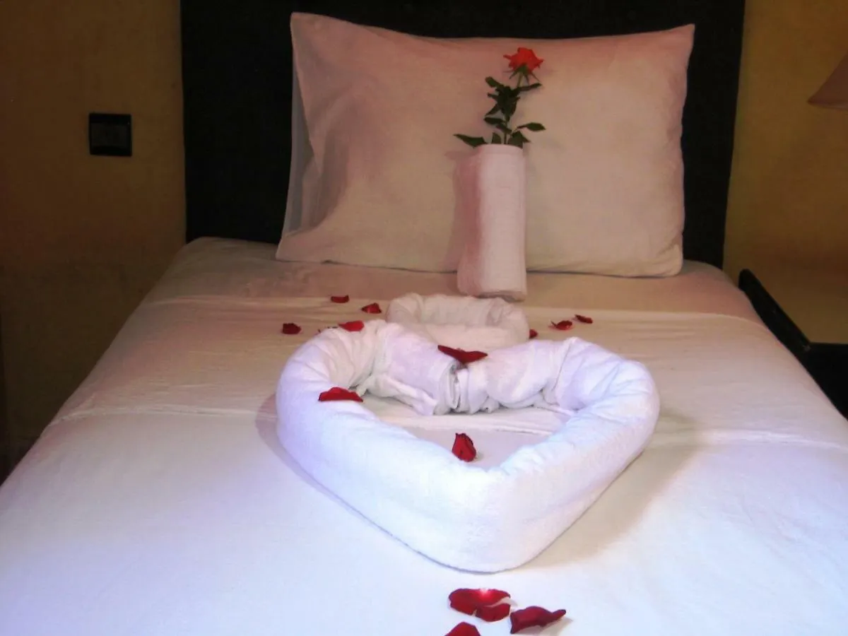 Riad Douirtna Marrakesh 3*,